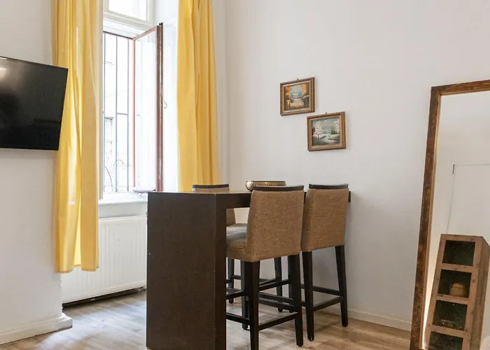 Shiny & Comfy 1br Ideal For Long *